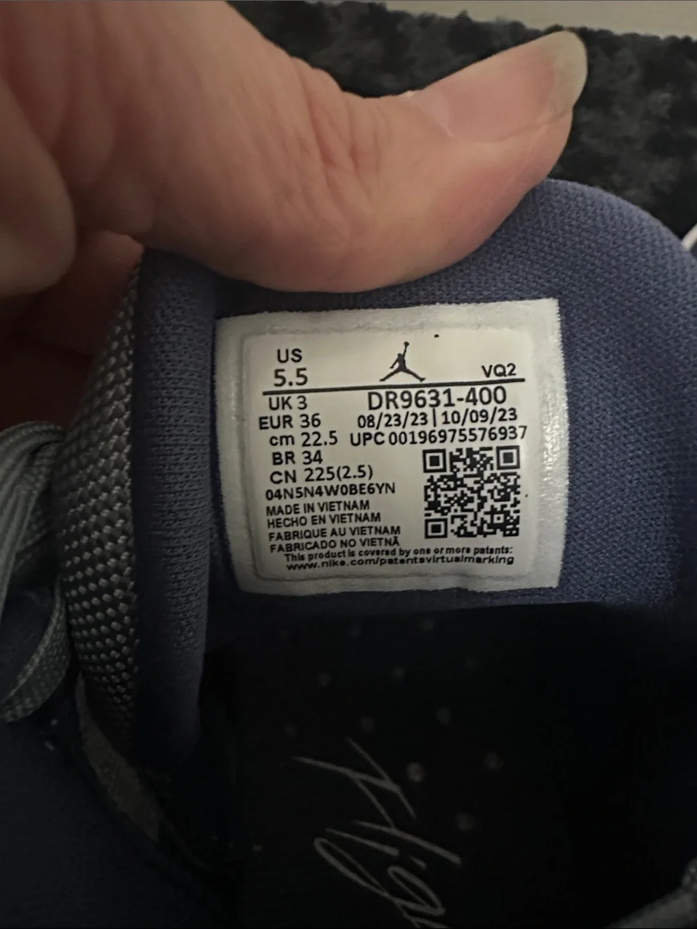 Nike Jumpman Two Trey shoes in ice blue Sz 5.5